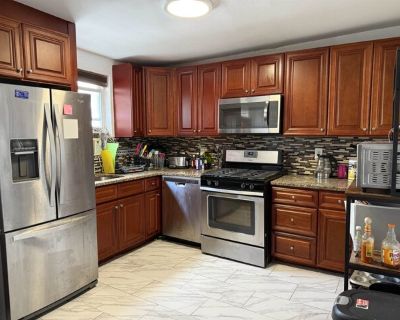 Wayne St Unit A, Jersey City, Home For Rent