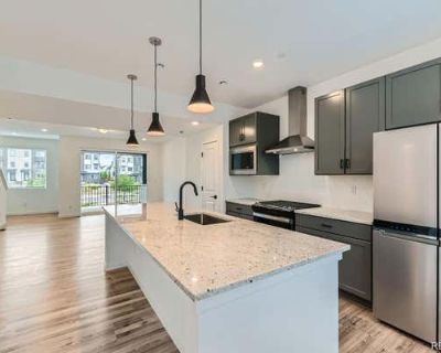 3 Bedroom 4BA 1667 ft Townhouse For Sale in BROOMFIELD, CO