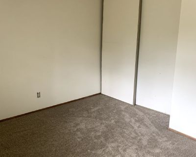 Room for Rent in 3BR/2.5BA