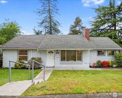2 Bedroom 1BA 1030 ft Single Family House For Sale in Shoreline, WA