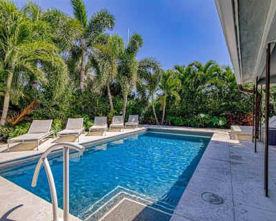 4 Bedroom 3BA House Vacation Rental in Designer Delight, Wilton Manors, FL