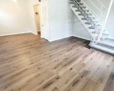 Furnished Room for Rent - Beautiful 1BR Townhome in North Shore Norfolk