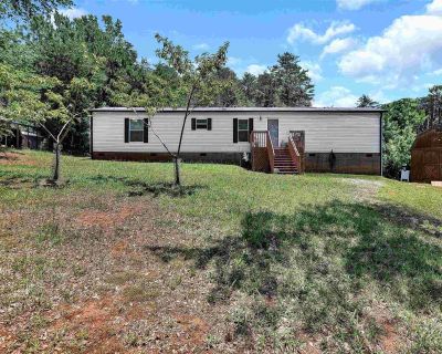 3 Bedroom 2BA 700 ft Mobile Home For Sale in Townville, SC