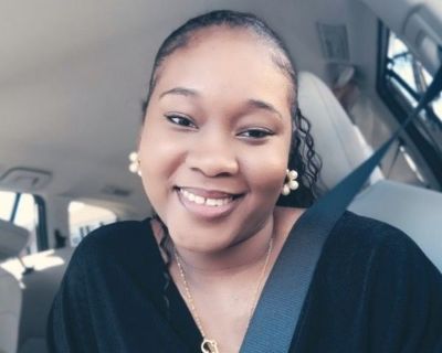 Yselene - Needs a House or a Room