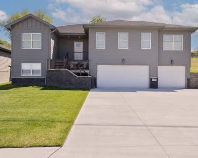 5 Bedroom 3BA 3050 ft Single Family Home For Sale in PLATTSMOUTH, NE