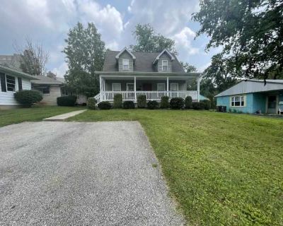 3 Bedroom 3BA 1700 ft Apartment For Rent in Bloomington, IN