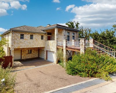 4 Bedroom 3.5 baths Dog-friendly 4.81 105 reviews What our guests are saying... AI-generated...