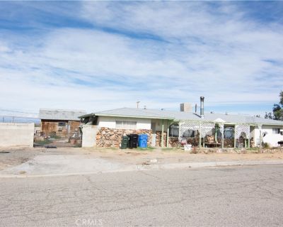4 Bedroom 2BA 1800 ft Single Family House For Sale in Barstow, CA