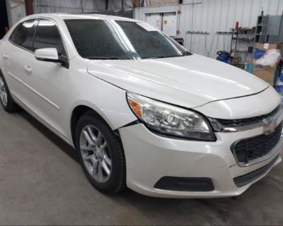 Salvage White 2014 Chevrolet Malibu 1lt