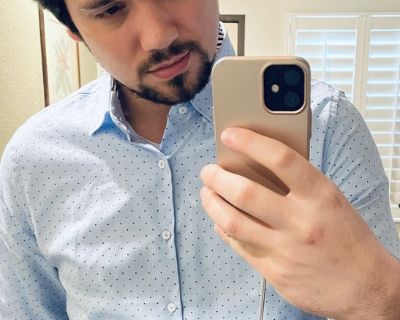 Clean & Nice guy looking to move by dec 1st