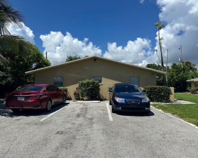 1 Bedroom 1872 ft Studio For Sale in Lake Worth, FL