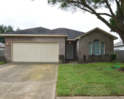 3 Bedroom 2BA 1442 ft Single Family Detached House For Rent in Hockley, TX
