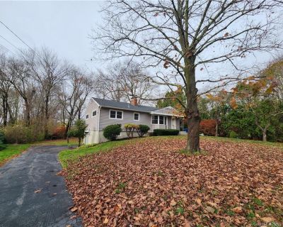 3 Bedroom 1BA 1320 ft House For Rent in Waterford, CT