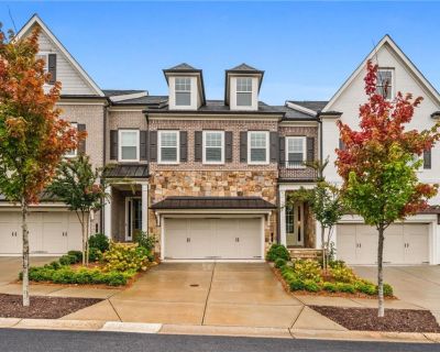 4 Bedroom 3BA 3117 ft Townhouse For Sale in Alpharetta, GA