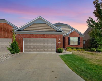 3 Bedroom 2BA 1740 ft Condo For Sale in Lake Orion, MI