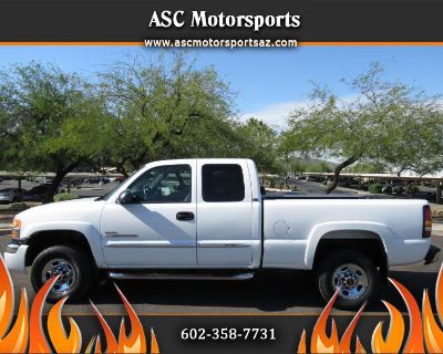 2004 GMC Sierra 2500HD SLE Ext. Cab Short Bed 2WD