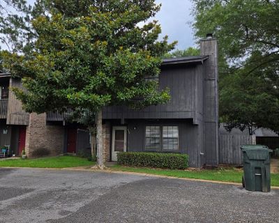 2 Bedroom 2BA 1305 ft Single Family House For Rent in Dothan, AL
