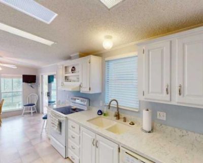 2 Bedroom 2BA 2048 ft Mobile Home For Sale in Parrish, FL