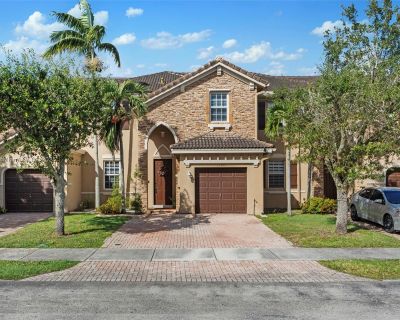 4 Bedroom 2BA 1989 ft Apartment For Rent in Miami, FL