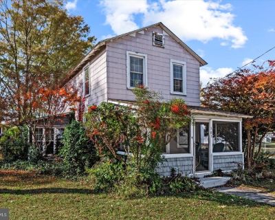 2 Bedroom 1BA 1700 ft Single Family House For Sale in Colonial Beach, VA