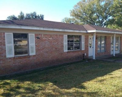 3 Bedroom 1BA 1248 ft Single Family Home For Sale in BEAUMONT, TX