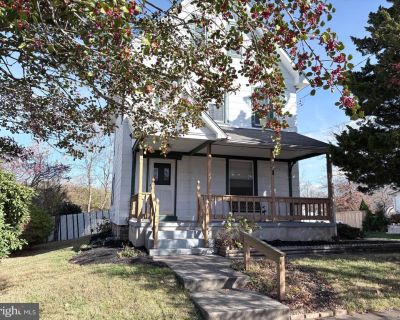 3 Bedroom 2BA 2308 ft Single Family House For Sale in Ivyland, PA