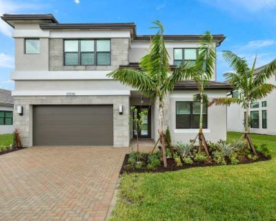 3 Bedroom 4BA 3004 ft Pet-Friendly Apartment For Rent in Estero, FL