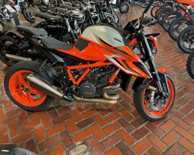 2022 KTM 1290 Super Duke R EVO