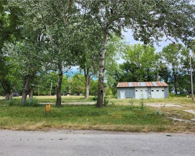 Lots and Land For Sale in Pleasanton, KS