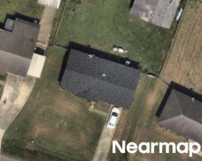 3 Bed 1.5 Bath Foreclosure Property in Ayden, NC 28513 - 2nd St