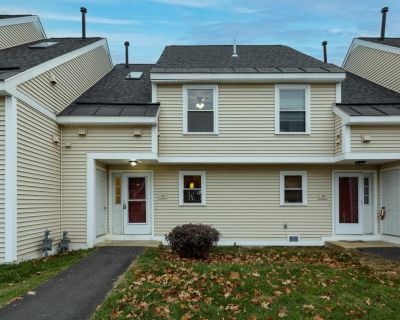 3 Bedroom 1BA 1098 ft Condo For Sale in Concord, NH