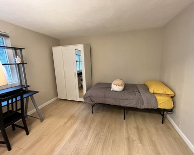 Looking for a serious female individual only who is looking for a quiet, clean and peaceful space. When responding to the ad, please include: Your age, profession, lifestyle, reason for moving. Must be able to pass background check.- This nice single bedroom furnished with bed, desk and an armoire in a house in Shoreline, . House is clean, shared bathroom, kitchen and living room with 1 respect...