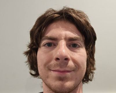 Im looking for a room in the Huntersville area. Im pretty layed back and keep to myself, but I dont mind becoming friends..