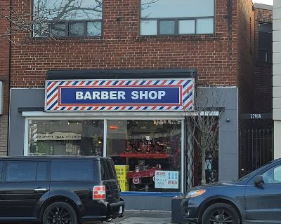 2791 Lake Shore Boulevard West. Rent: Lake Shore/Royal York - $1850/Monthly Address: 2791 Lake Shore Blvd. West This bright and clean apartment features an open space kitchen and living room. Rent includes heat and water, while hydro is extra. Coin-operated laundry is available in the building. Conveniently located near various amenities such as restaurants, parks, and more. Within walking dist...