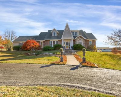 3 Bedroom 3BA 3040 ft Single Family House For Sale in Sunbury, PA