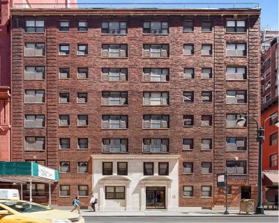 Lease term: Minimum 6 Months. $2880/month 1 Month Security Deposit. Furnished Rental. Spacious Furnished Studio for Sublease | 15 E 36th St, APT 3A, New York, NY 10016 See video for walk-thru: https://youtube.com/shorts/GwuIoO-bQHc?si=MmGJdTRugsDdSzM7 Available Dec 1, 2025 - May 31, 2026 | 6-Month Lease | Month-to-Month Rent | 730 Sq Ft | Elevator Building | Pet-Friendly Perfectly situated betw...