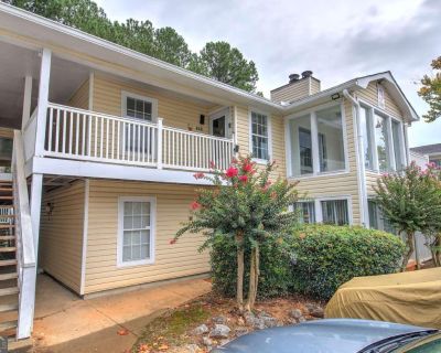 2 Bedroom 2BA 1244 ft Condo For Sale in Marietta, GA