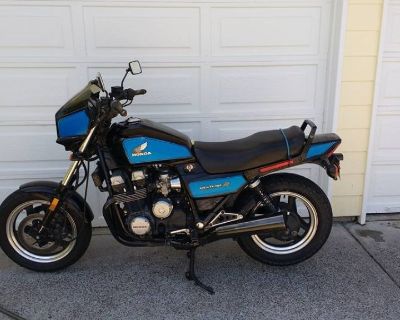 It's  in good condition for it's age. indicated 70K but I don't think that's accurate. She runs like a watch. my guess? 30k or so. If you know about these bikes, then you know. All stock except front turn signals. New tires. Everything works. I've had her for about 15 years, and taken good care of her. it's really hard to part with, but I need a car.