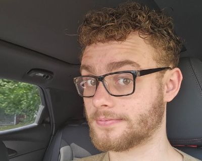 I work at Fermilab as a Technician and am pursuing a PhD in physics. I play video games, cook, and watch TV. I'm looking for someone similar to me that is clean, and willing to work together on housing..