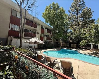 1 Bedroom 1BA 444 ft Condominium For Sale in WINNETKA, CA