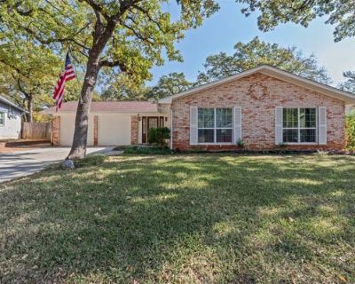 4 Bedroom 2BA 1815 ft Single Family Home For Sale in BEDFORD, TX
