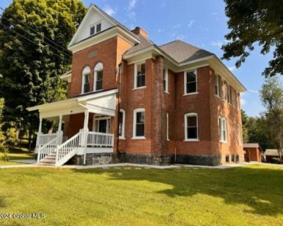 10 Bedroom 9BA 3909 ft Multi Family Home For Sale in BOLTON LANDING, NY