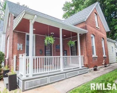 2 Bedroom 2BA 1670 ft Single Family Home For Sale in QUINCY, IL