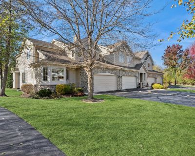 3 Bedroom 2BA 2540 ft Townhouse For Sale in Gurnee, IL