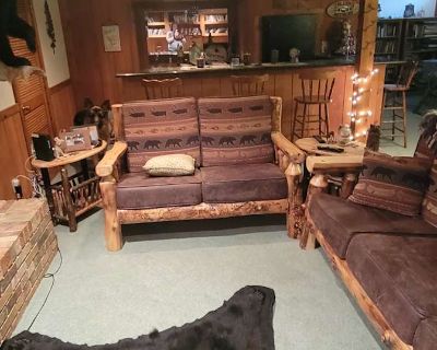 Available on: now. Furnished. Pet friendly. Parking available * Internet included * LGBTQ+ friendly * Cat friendly * Dog friendly * Students welcome * 40+ years welcome. Home sits on 5 acres with a swimming pond and walking woods. Full basement will be yours with bar, fridge, microwave, tv, fireplace, shared washer and dryer. Stove is shared, too.. Rent $600 per month Bills Not included Securit...