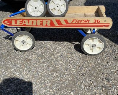 Vintage Leader wagon