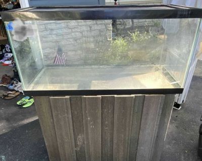 36X18X17 approx 40-59 gallon fish/reptile tank with stand
