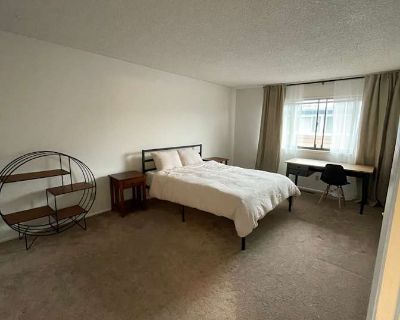 Available on: now. Unfurnished. Parking available * Internet included * LGBTQ+ friendly * Students welcome. About the Space: Private bedroom 11 x 17 + large closet Room can be partially furnished if wanted. As seen in pics, there s a bed frame, mattress, desk, and nightstands Shared full bathroom with owner (plus half bath downstairs) In-unit laundry Garage parking Bright loft with skylight Vau...