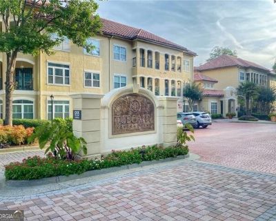 955 Juniper St NE Unit 2316. Introducing 955 Juniper Street Unit 2316. FABULOUS light and bright 2 bedroom, 1 bathroom condo in the heart of midtown! This beautiful top floor unit has it all...hardwood floors, newly renovated kitchen and bathroom, dining area, huge loft could be 2nd bedroom with plenty of storage, and built-ins. The bedroom features high ceilings, huge walk in closet. Extra per...