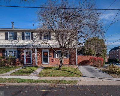 3 Bedroom 1BA 1440 ft Townhouse For Sale in Phoenixville, PA